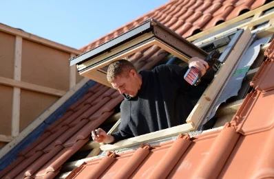 Pose de fenêtres de toit Velux à la Celle-en-Morvan